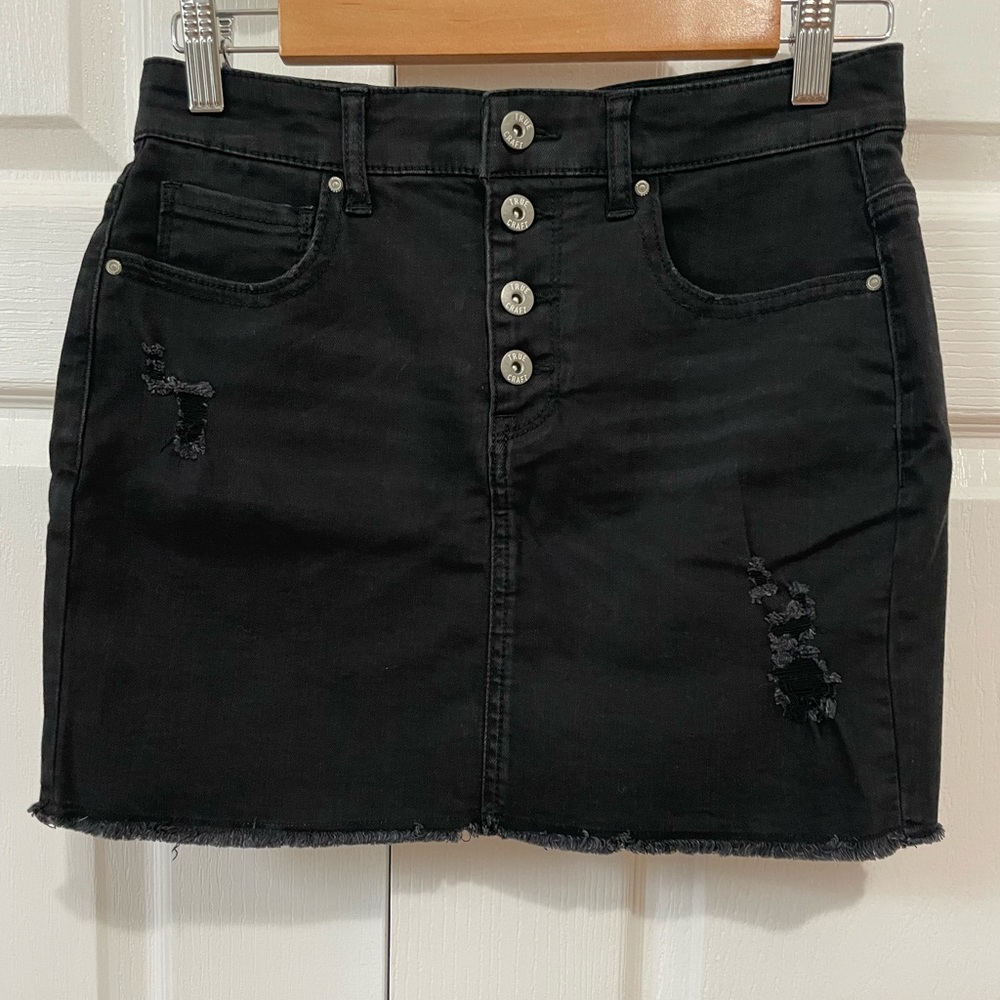 True Craft Black Mini Skirt!